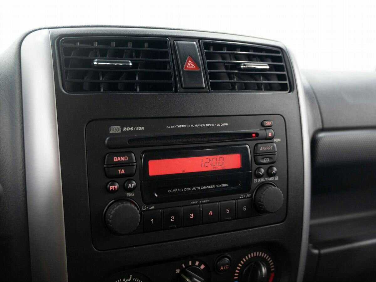 Suzuki Jimny, 2012 - Фото №15