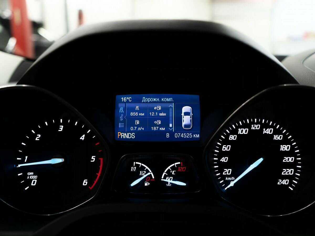 Ford Kuga, 2013 - Фото №11