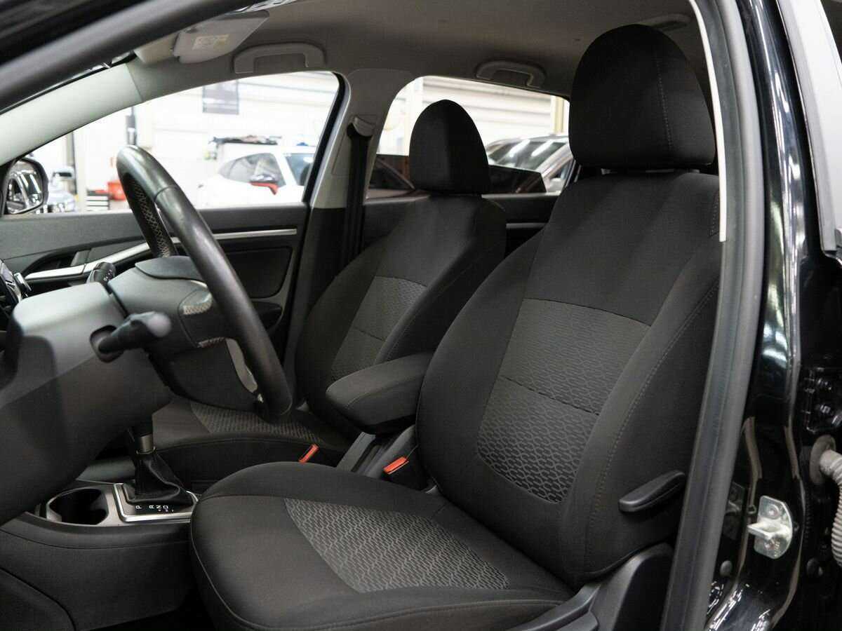 Lada (ВАЗ) Vesta SW, 2020 - Фото №5