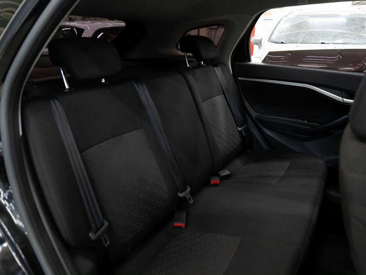 Lada (ВАЗ) Vesta SW, 2020 - Фото №7