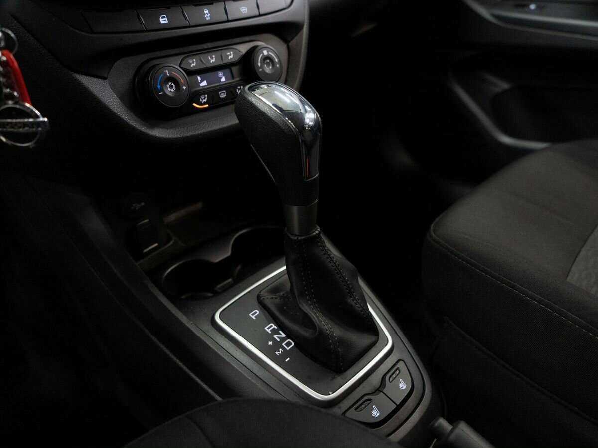 Lada (ВАЗ) Vesta SW, 2020 - Фото №12