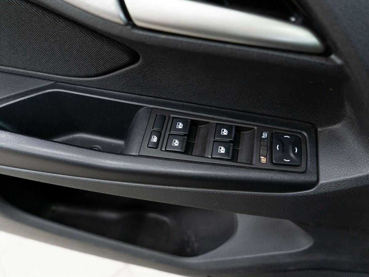 Lada (ВАЗ) Vesta SW, 2020 - Фото №13