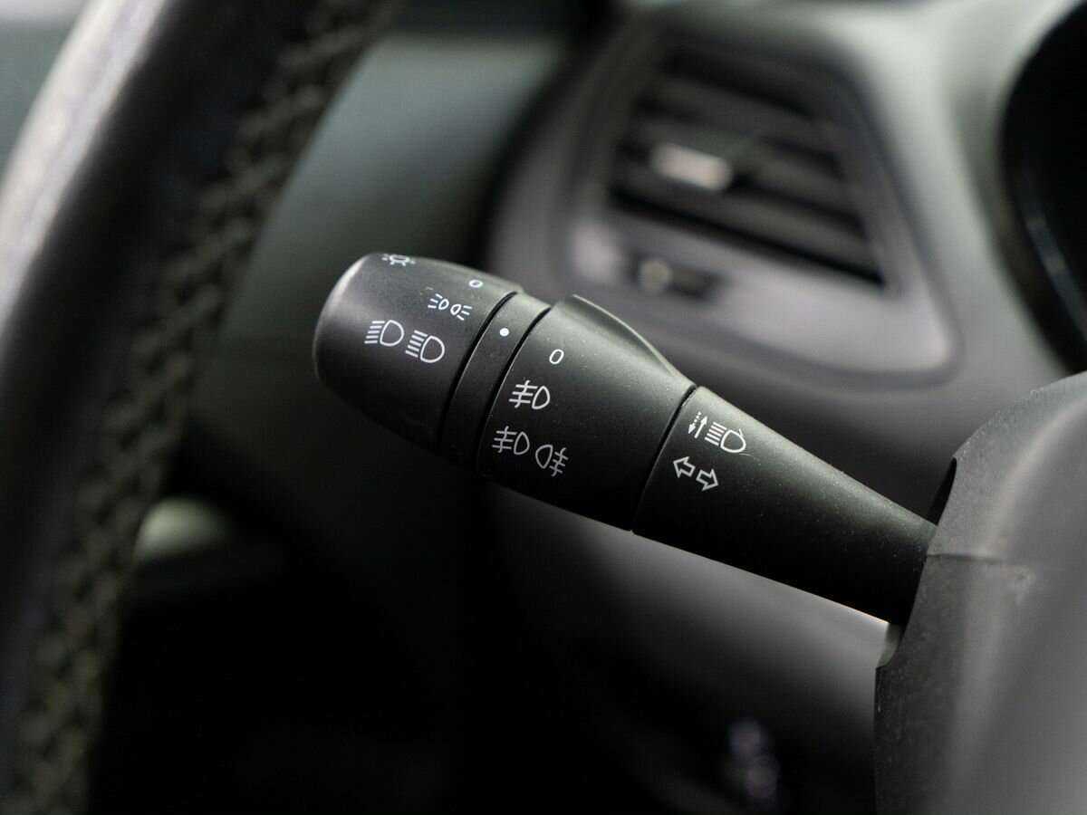 Lada (ВАЗ) Vesta SW, 2020 - Фото №15