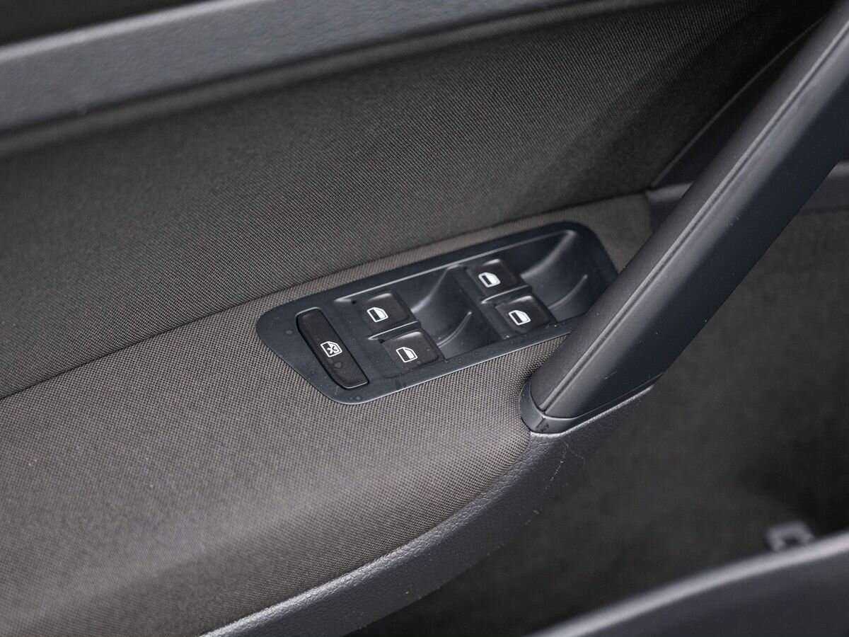 Volkswagen Golf, 2013 - Фото №17