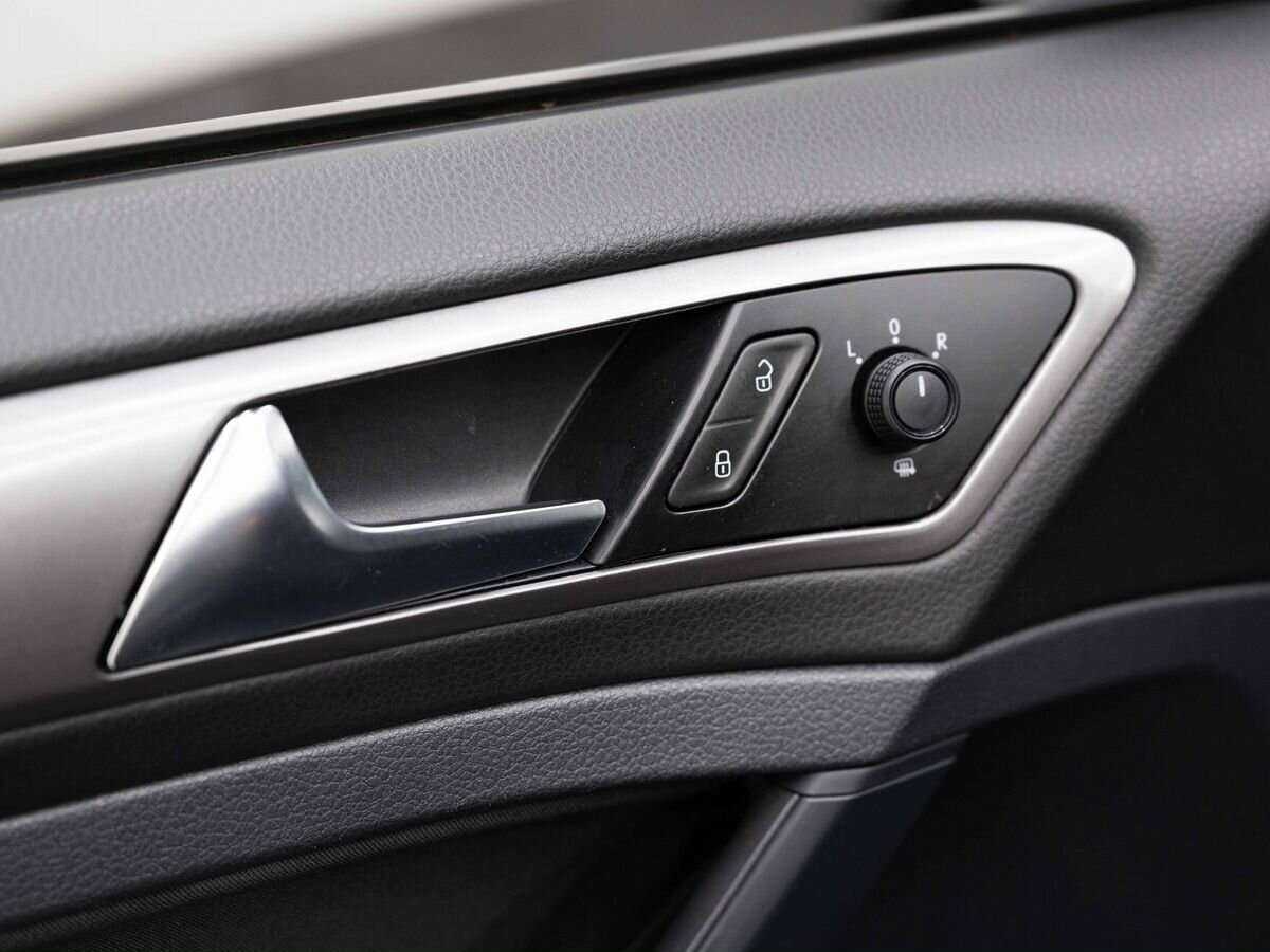 Volkswagen Golf, 2013 - Фото №18