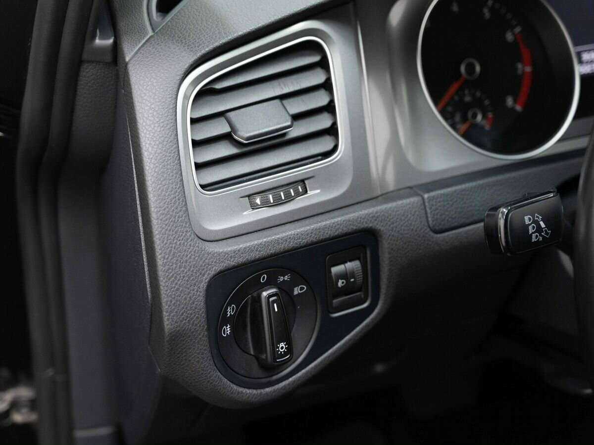 Volkswagen Golf, 2013 - Фото №19