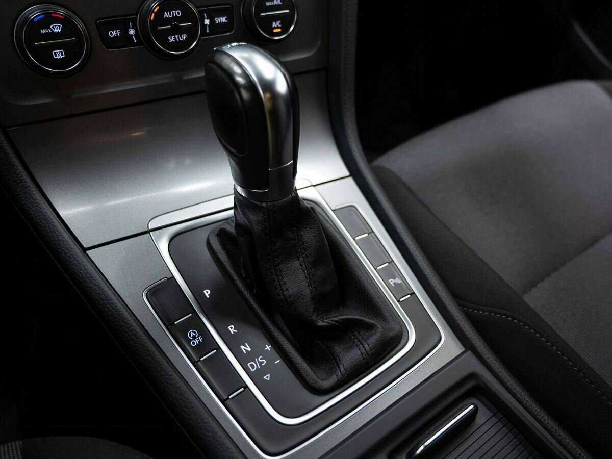 Volkswagen Golf, 2013 - Фото №22