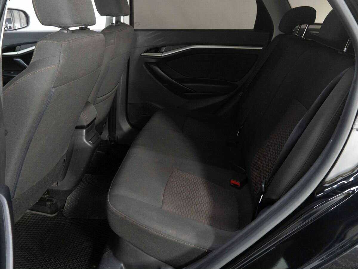 Lada (ВАЗ) Vesta SW, 2020 - Фото №8