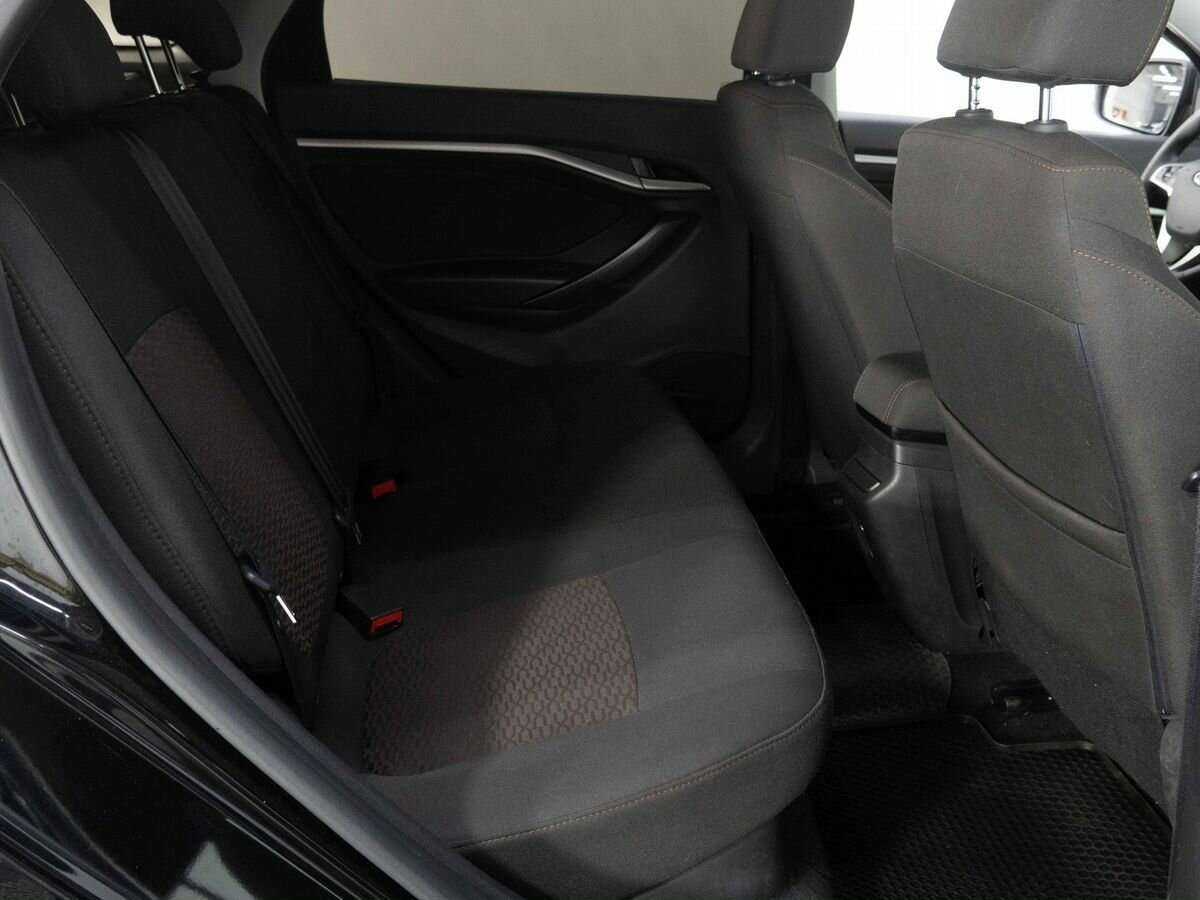 Lada (ВАЗ) Vesta SW, 2020 - Фото №9