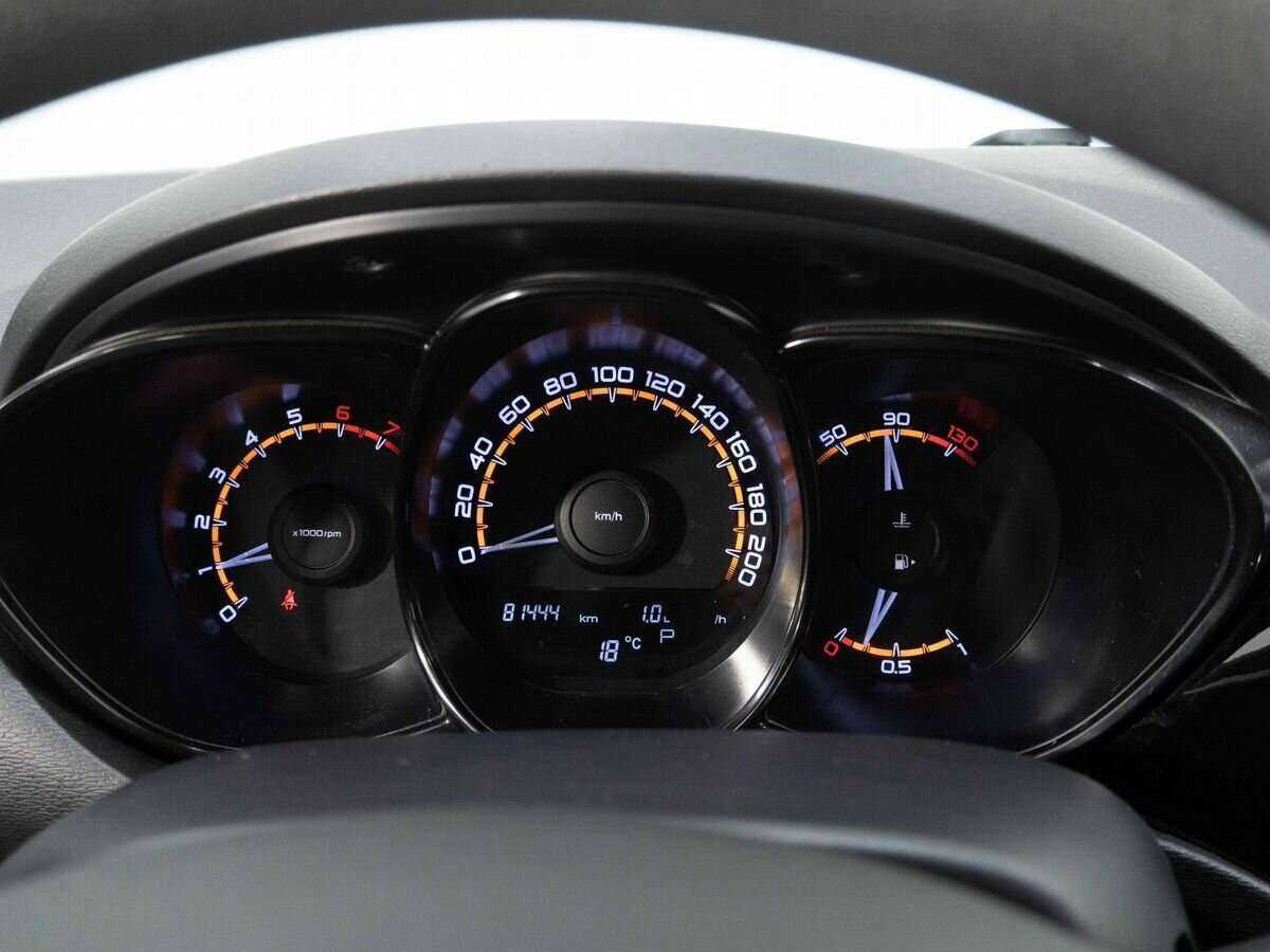 Lada (ВАЗ) Vesta SW, 2020 - Фото №15