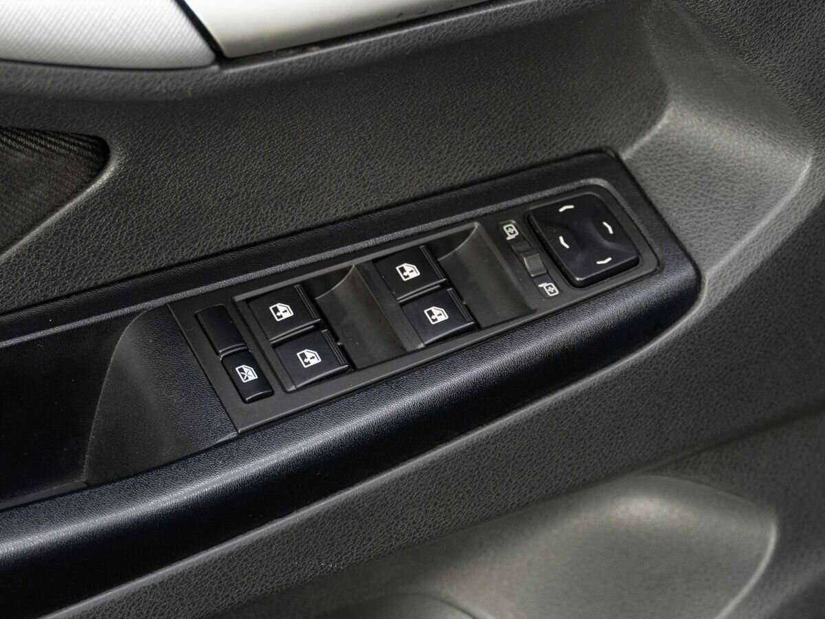 Lada (ВАЗ) Vesta SW, 2020 - Фото №17