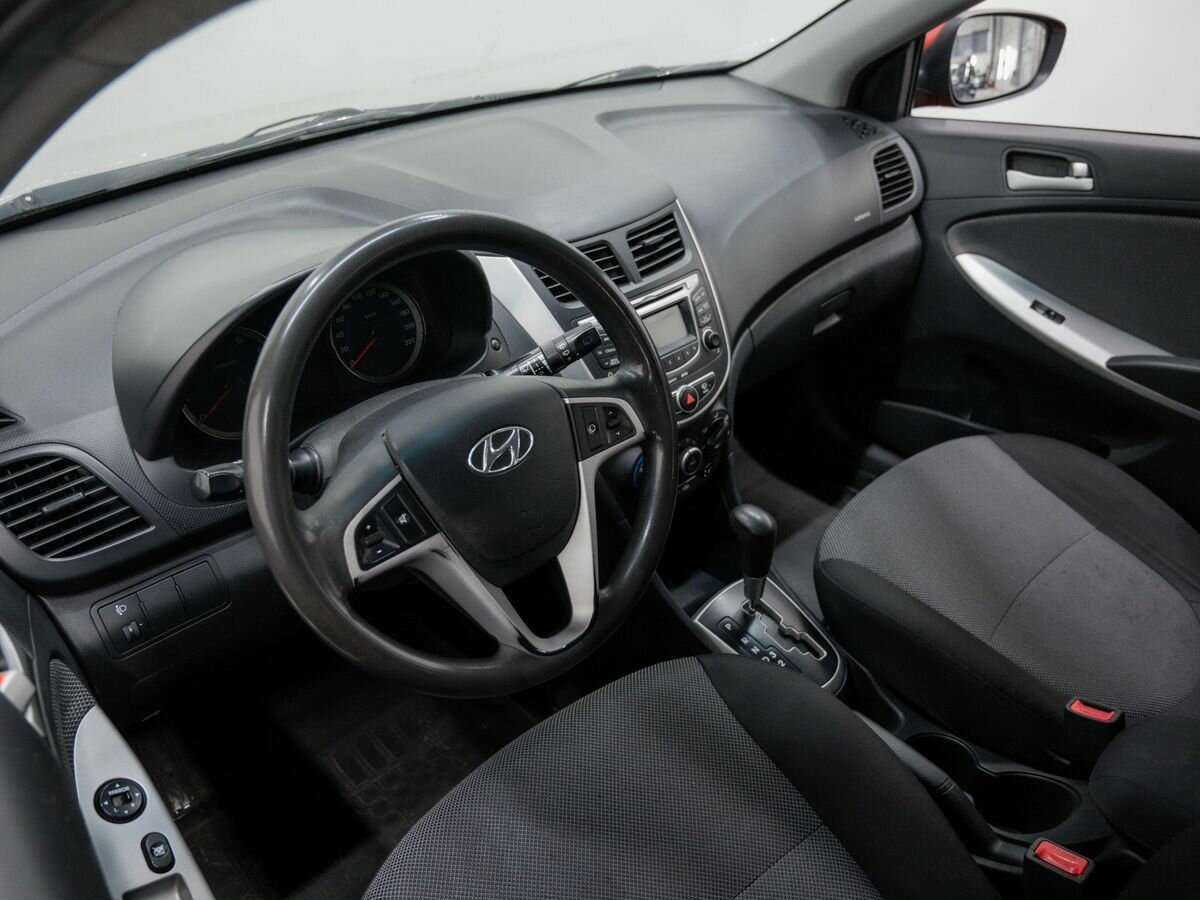 Hyundai Solaris, 2012 - Фото №11