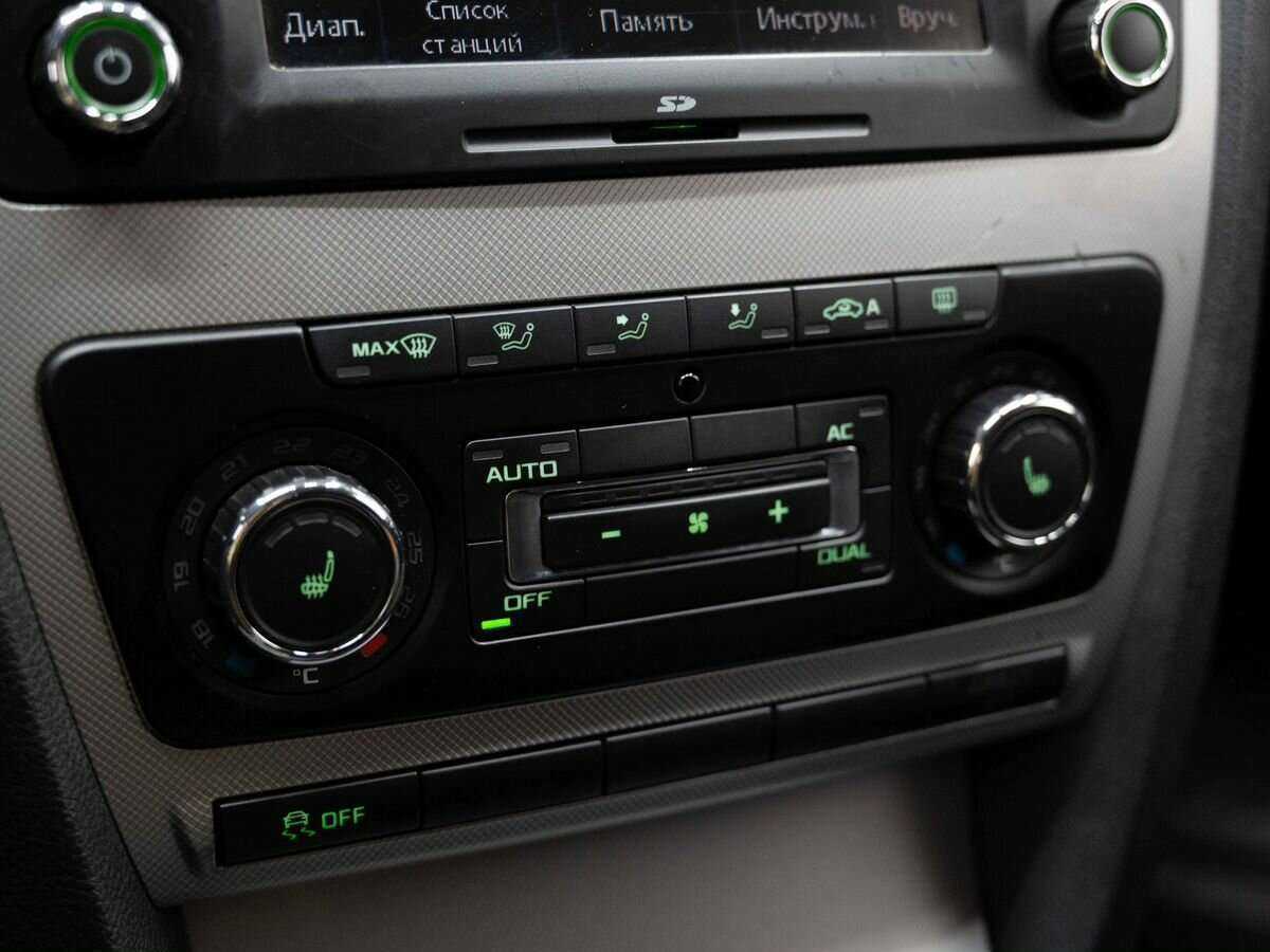 Skoda Octavia, 2012 - Фото №12