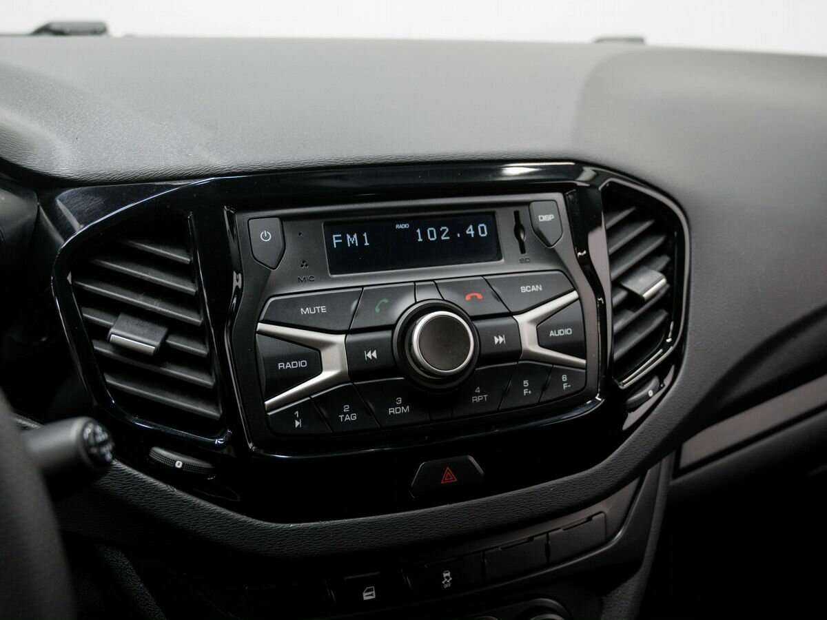 Lada (ВАЗ) Vesta, 2020 - Фото №15