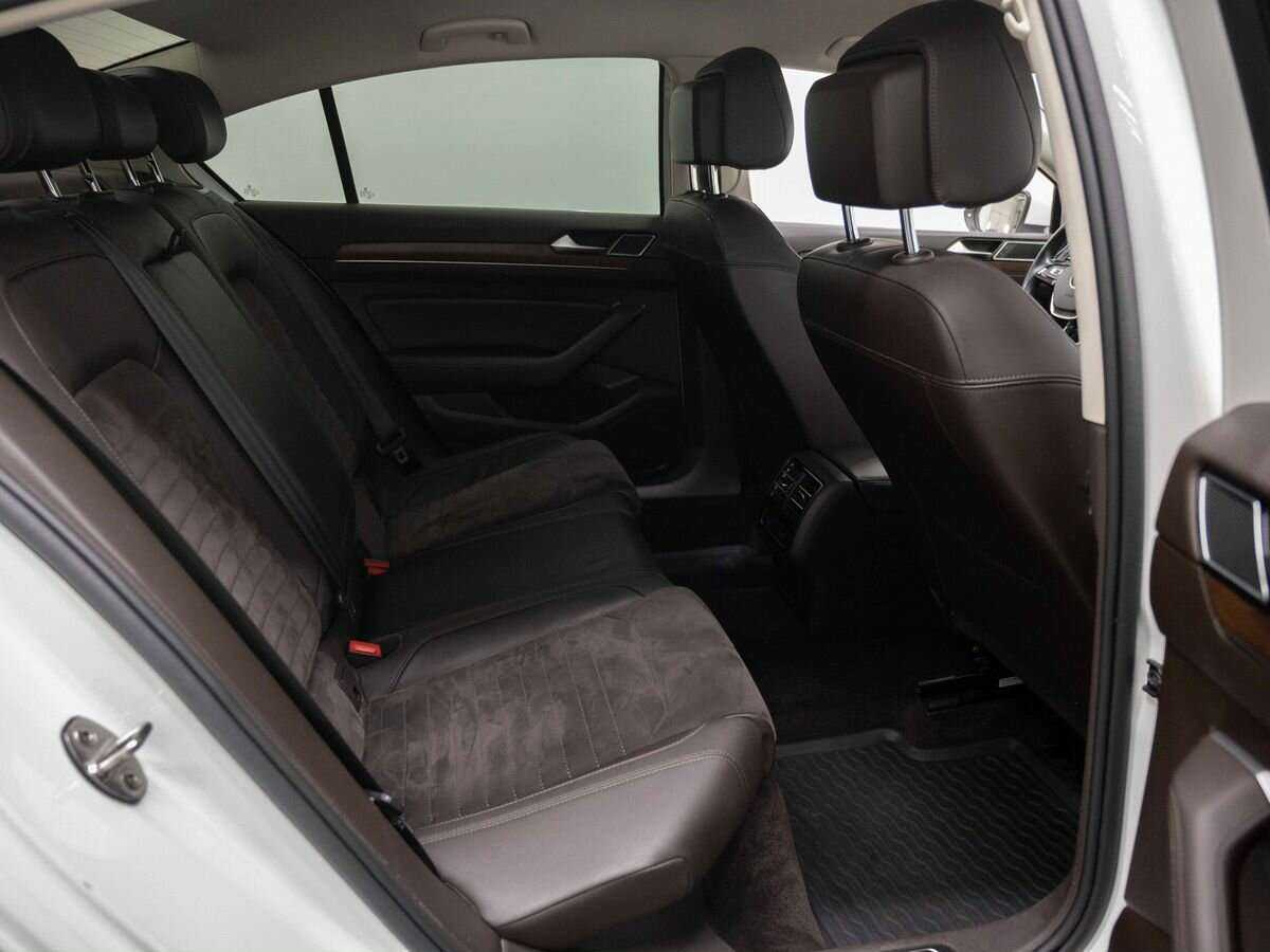 Volkswagen Passat, 2016 - Фото №9
