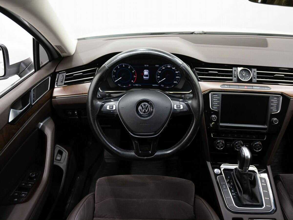 Volkswagen Passat, 2016 - Фото №12