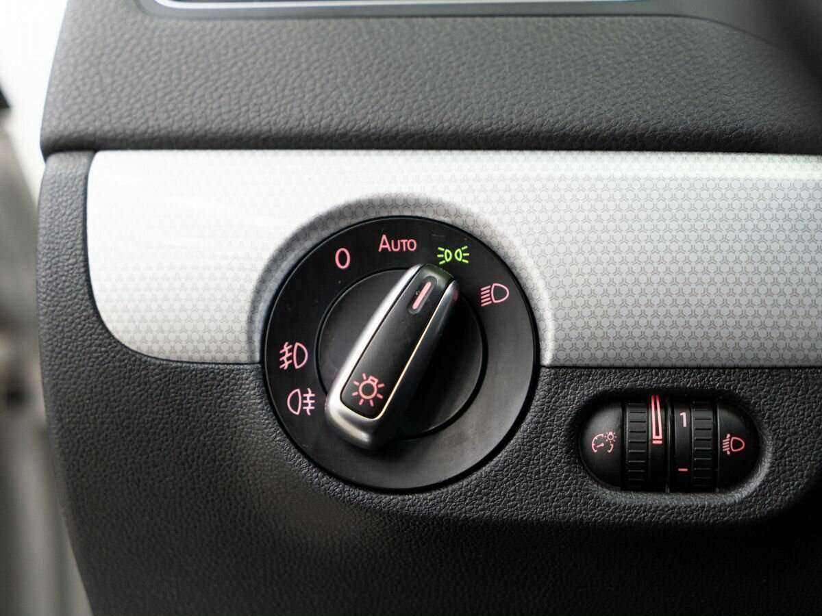 Volkswagen Jetta, 2013 - Фото №16