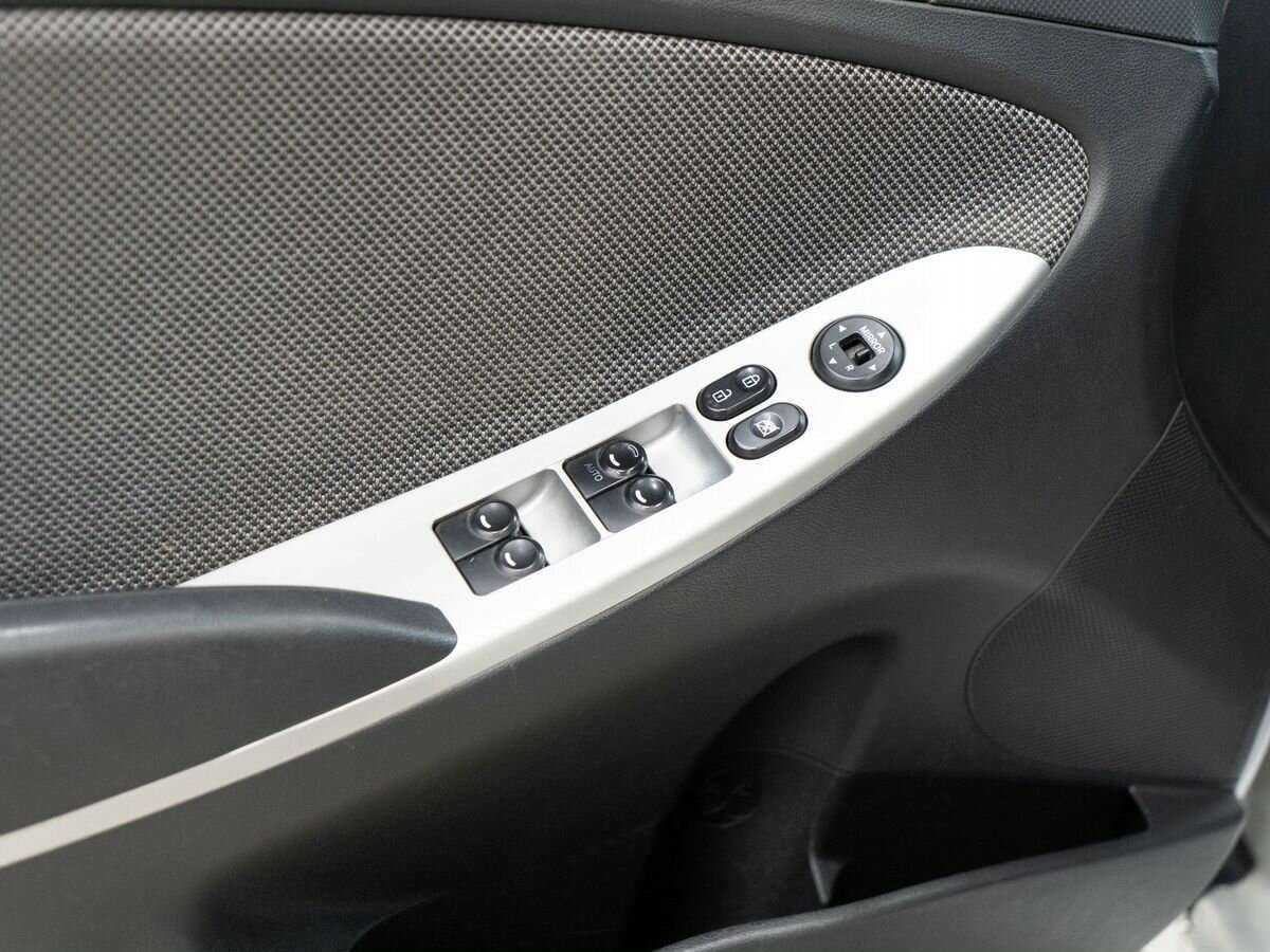 Hyundai Solaris, 2013 - Фото №10