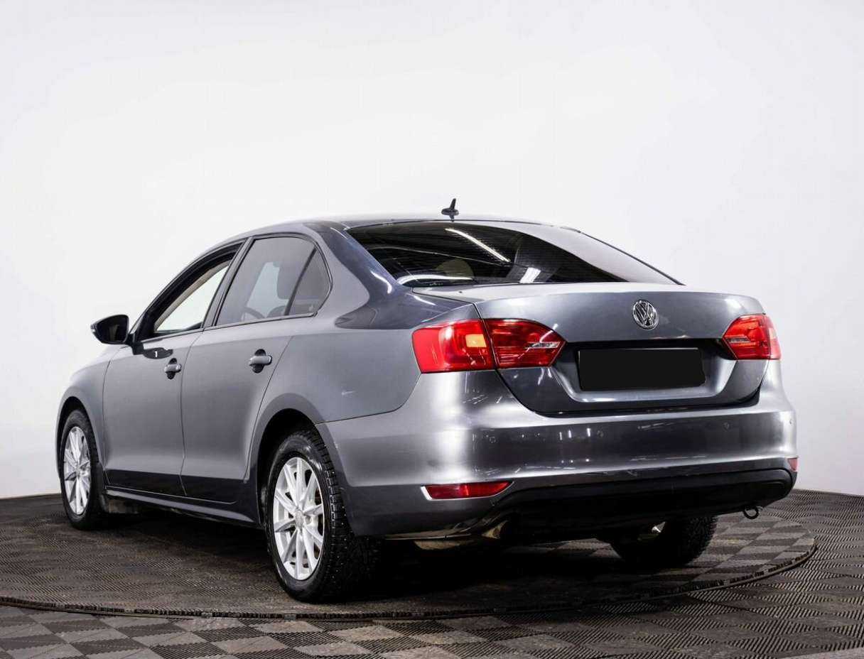 Volkswagen Jetta, 2012 - Фото №3