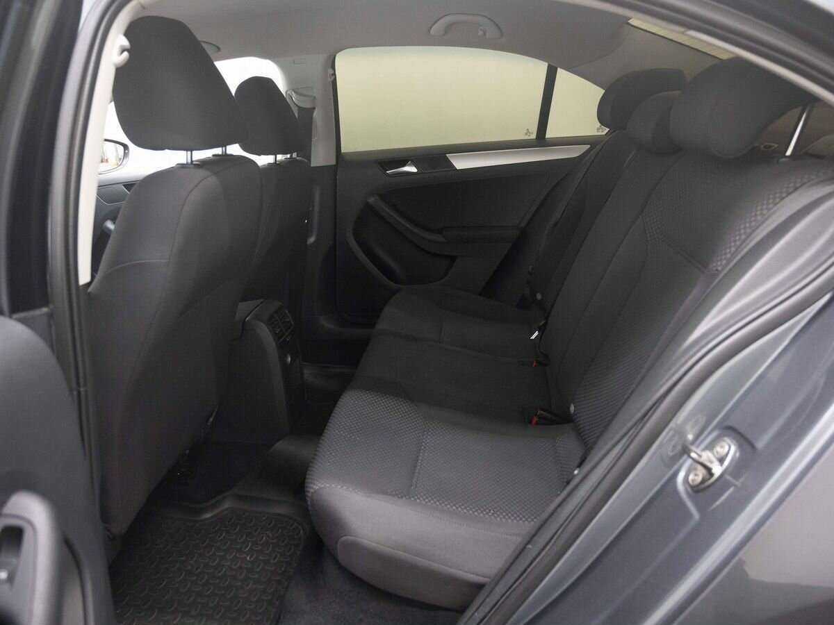 Volkswagen Jetta, 2012 - Фото №7