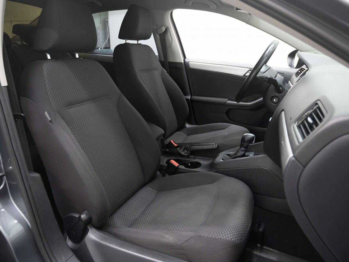 Volkswagen Jetta, 2012 - Фото №10