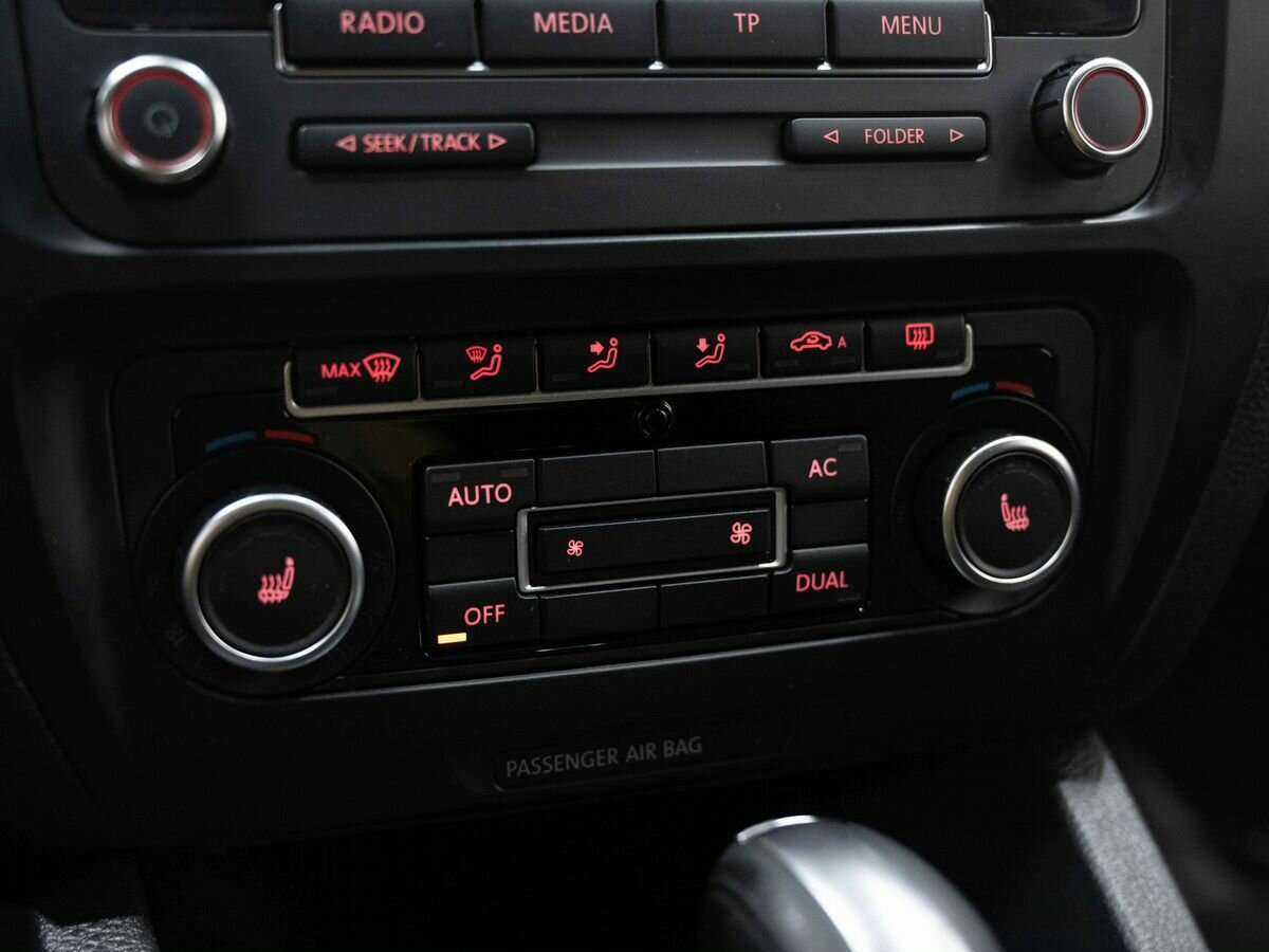 Volkswagen Jetta, 2012 - Фото №16