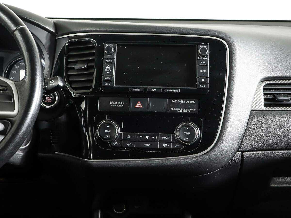 Mitsubishi Outlander, 2012 - Фото №12