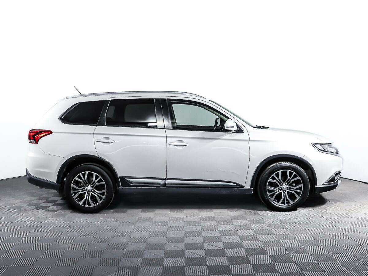 Mitsubishi Outlander, 2016 - Фото №2