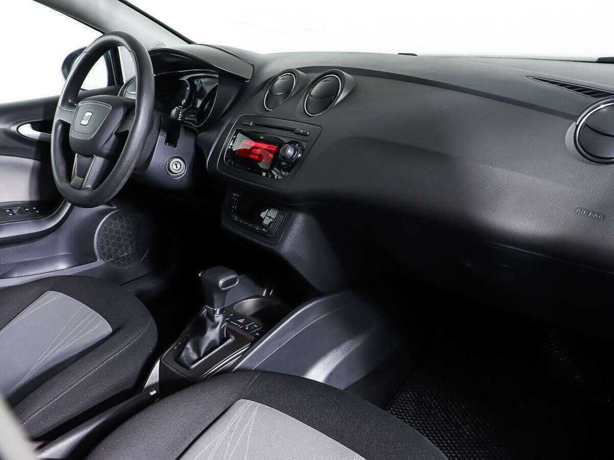 SEAT Ibiza, 2012 - Фото №8