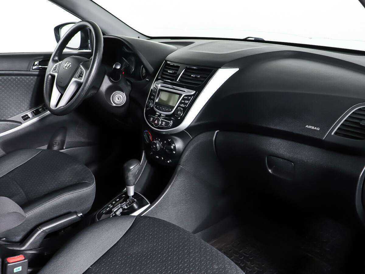Hyundai Solaris, 2012 - Фото №8