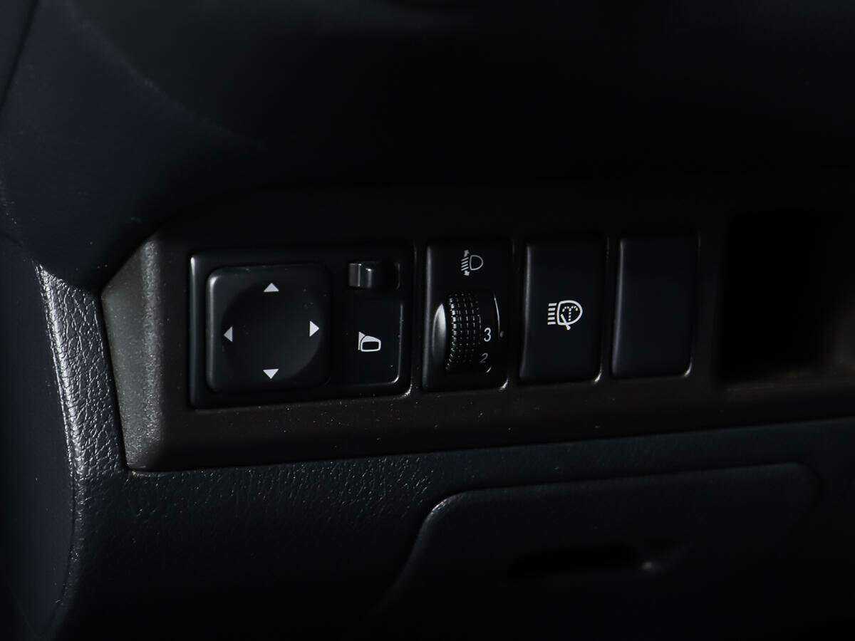 Nissan Note, 2012 - Фото №10