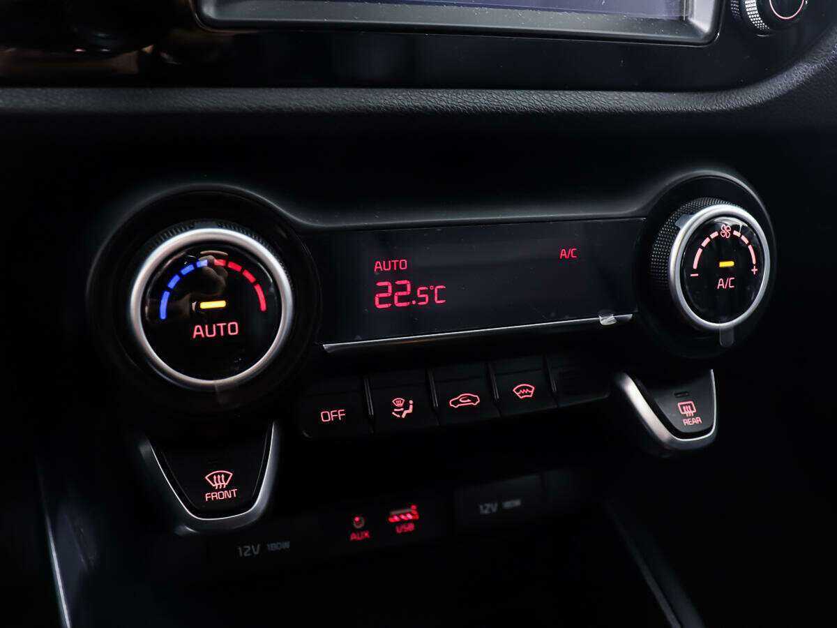 Kia Rio, 2017 - Фото №16