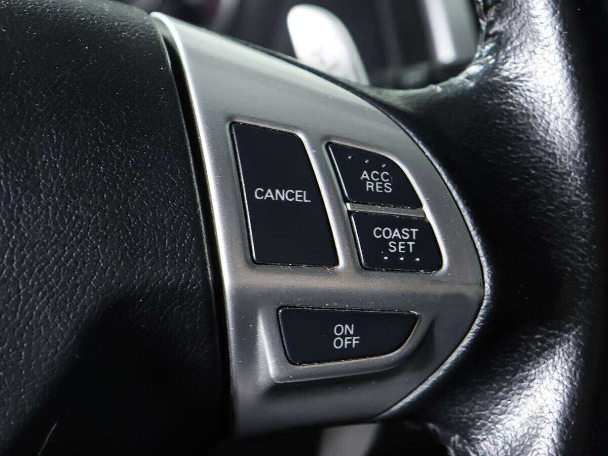 Mitsubishi Pajero Sport, 2014 - Фото №16