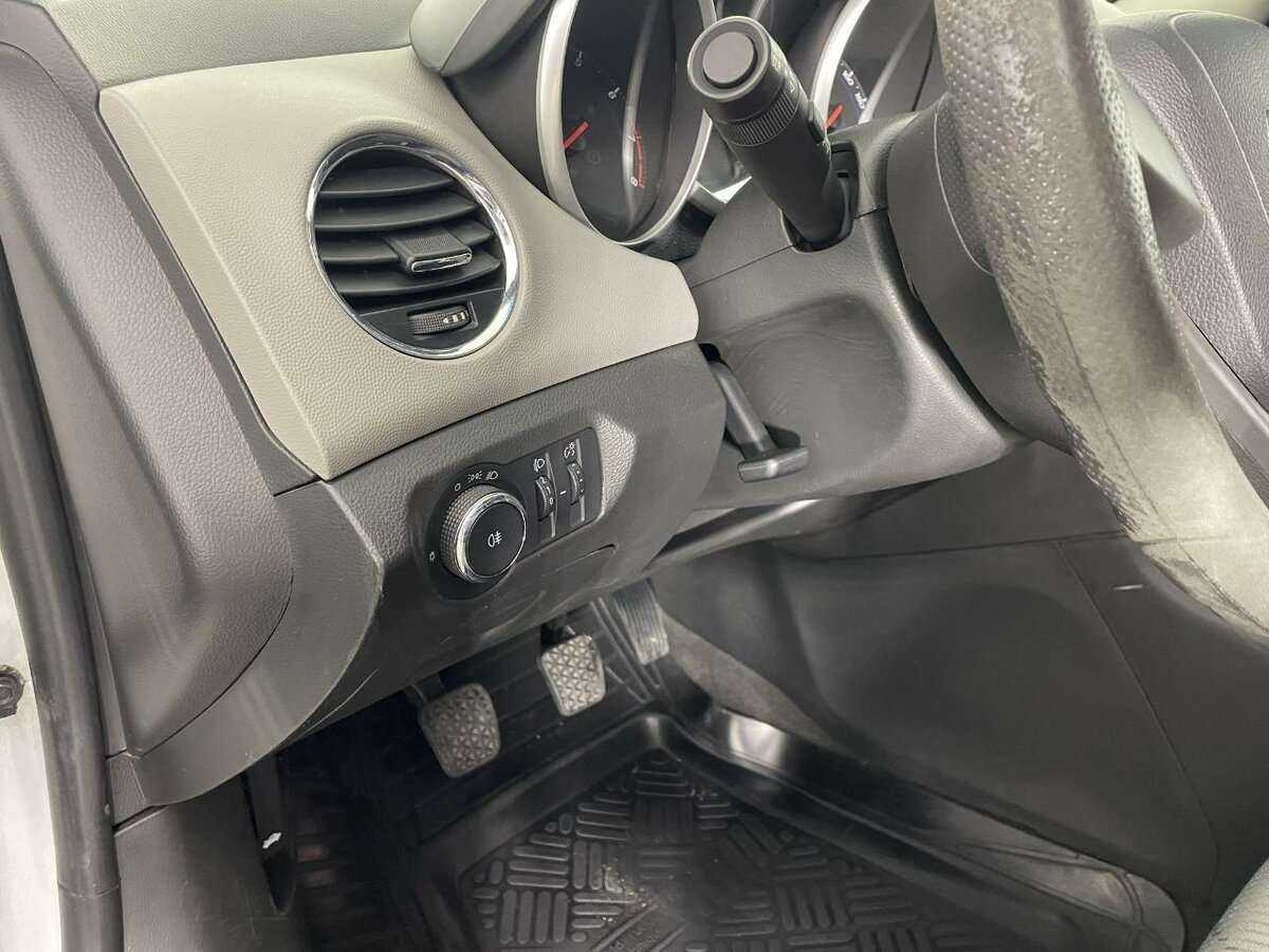 Chevrolet Cruze, 2014 - Фото №8