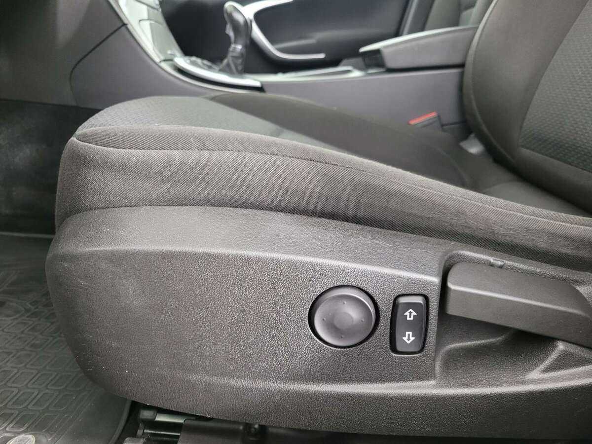 Opel Insignia, 2013 - Фото №9