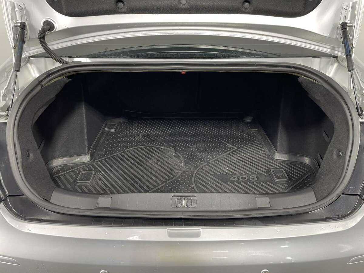 Peugeot 408, 2016 - Фото №17