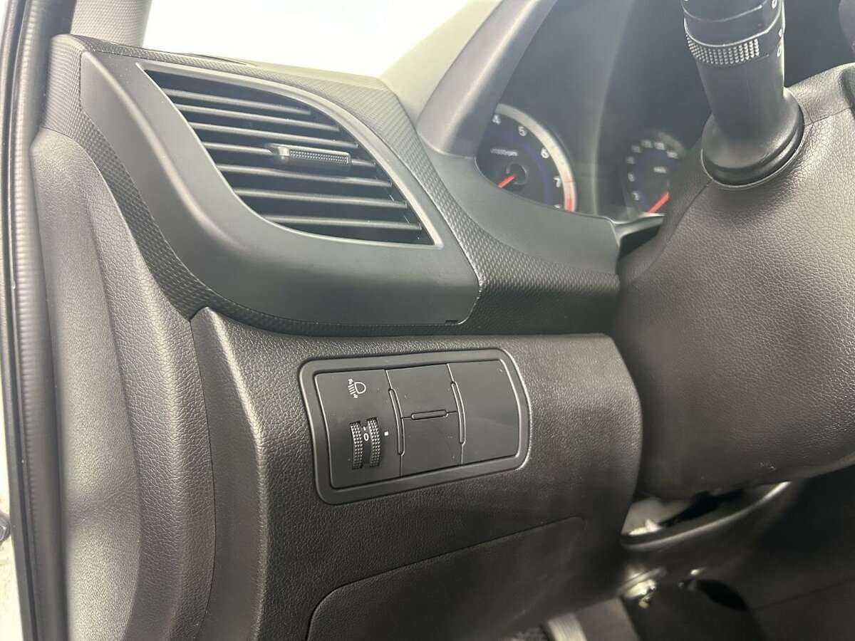 Hyundai Solaris, 2015 - Фото №8