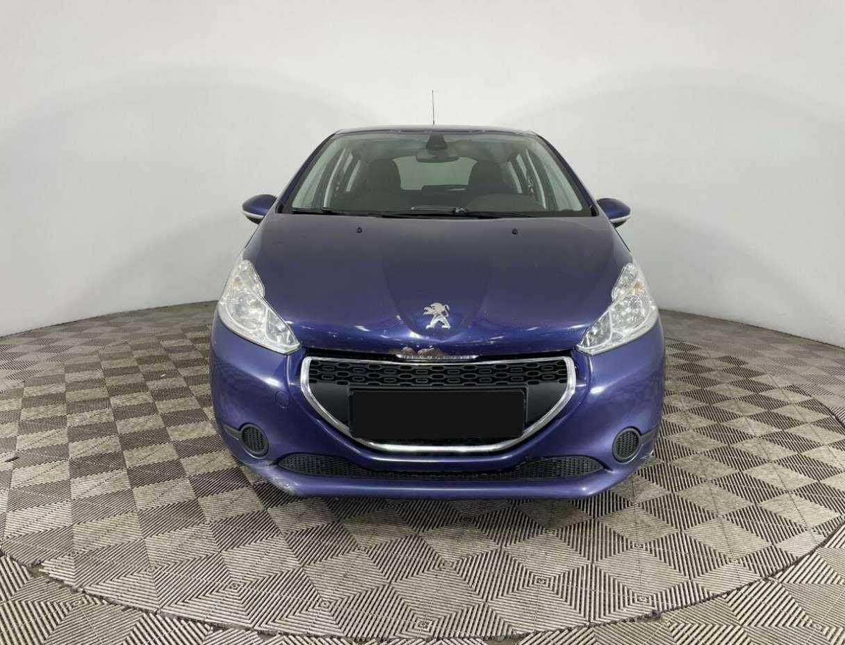 Peugeot 208, 2014 - Фото №1