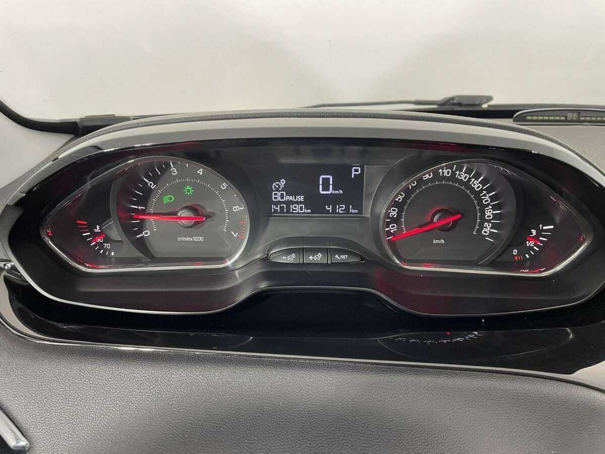 Peugeot 208, 2014 - Фото №10