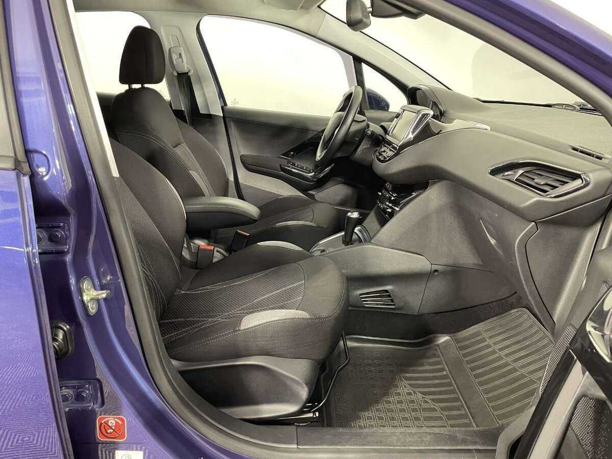 Peugeot 208, 2014 - Фото №13