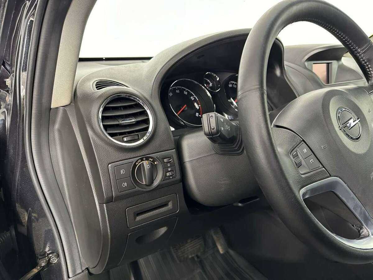 Opel Antara, 2013 - Фото №8