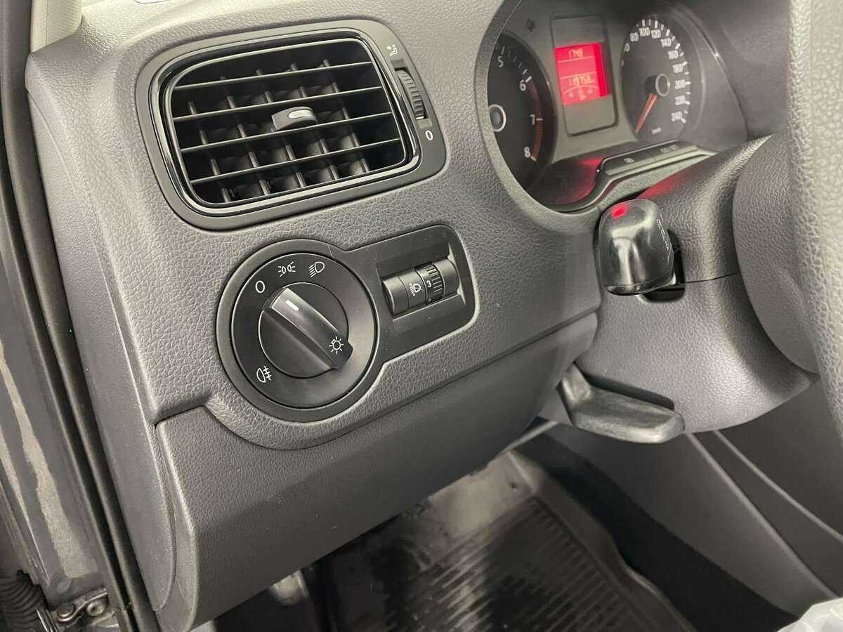 Volkswagen Polo, 2013 - Фото №8