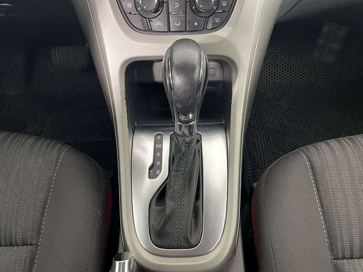 Opel Astra, 2012 - Фото №12