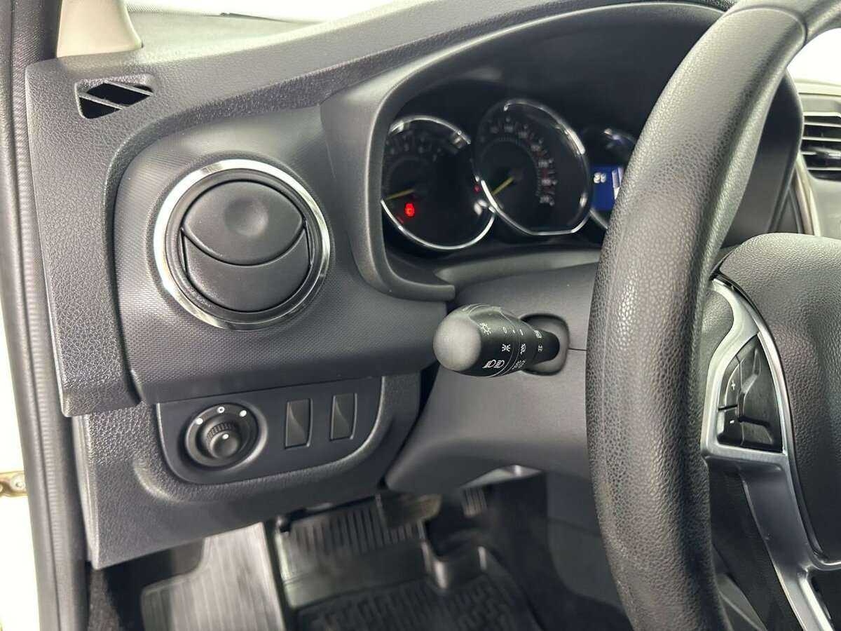 Renault Sandero, 2019 - Фото №8