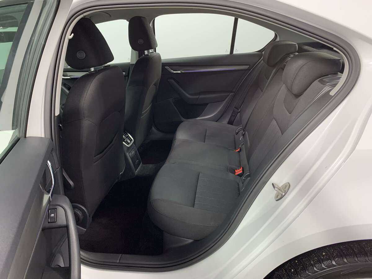 Skoda Octavia, 2018 - Фото №11