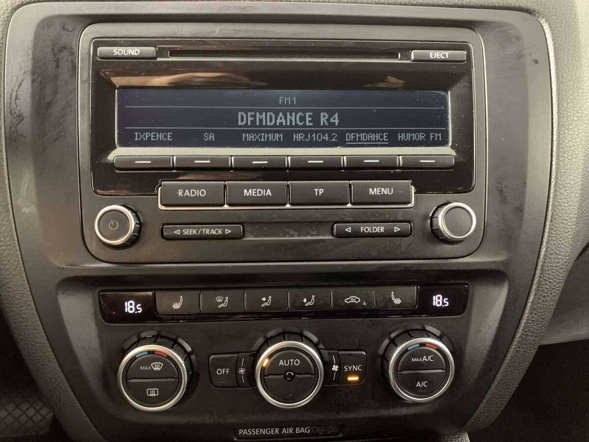 Volkswagen Jetta, 2013 - Фото №12