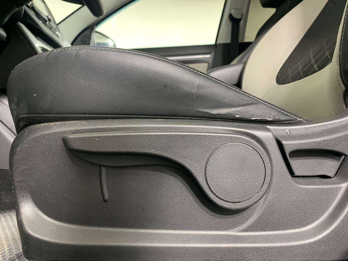 Lada (ВАЗ) Vesta SW Cross, 2018 - Фото №13