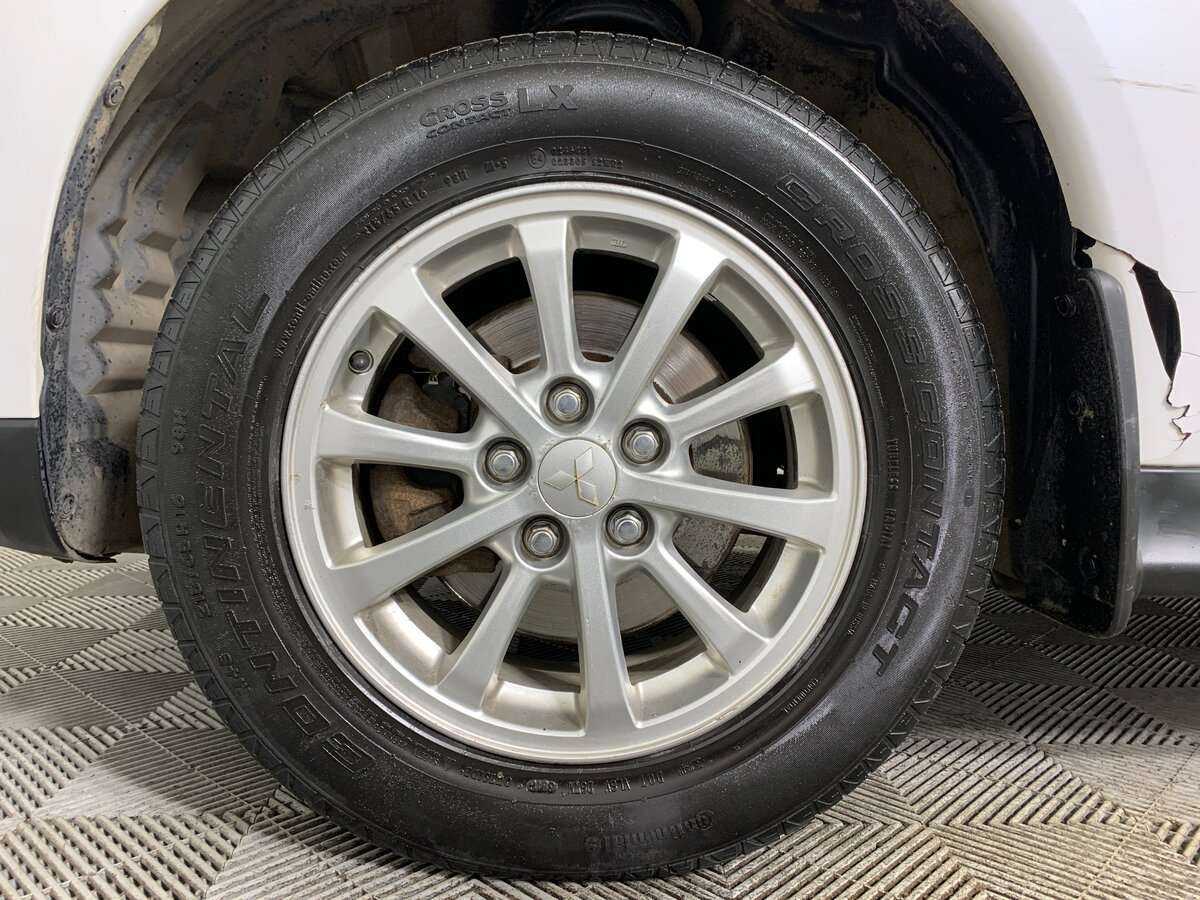 Mitsubishi ASX, 2012 - Фото №8