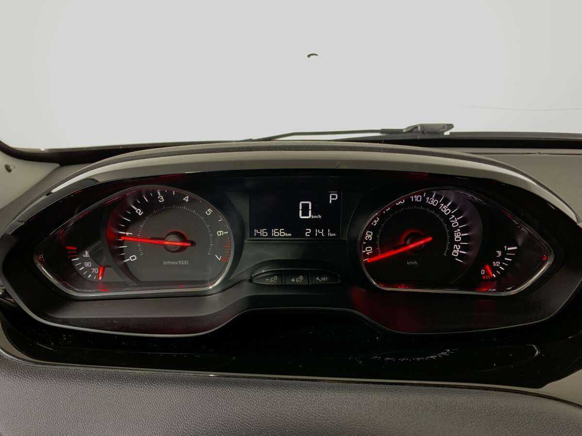 Peugeot 208, 2013 - Фото №11