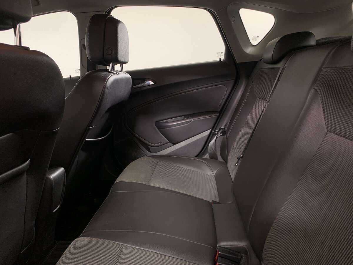 Opel Astra, 2012 - Фото №15